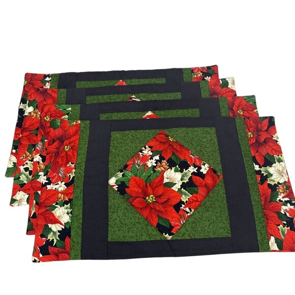 Christmas Placemats Set of 4 Holiday Poinsettia Quilted Fabric Red Green - Picture 1 of 8